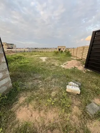 2 Plots Walled Land Around Montgomery Golf Resort