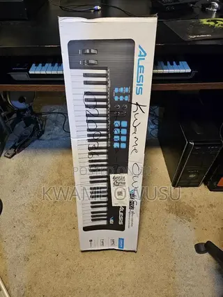 Alesis V61 MKLL Midi Keyboard