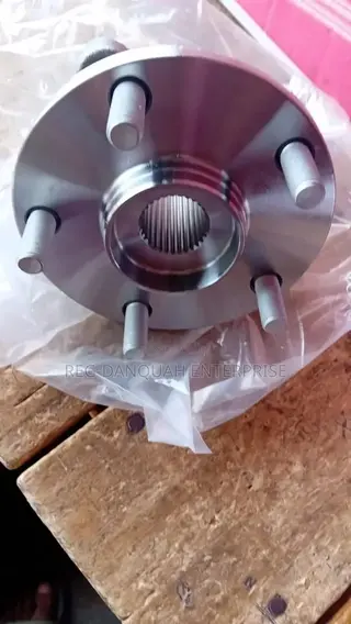 Toyota Rav4 2010-2011 Front Hub