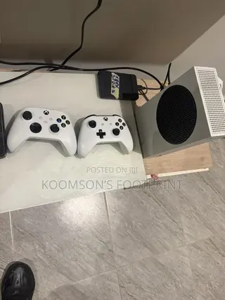 Xbox Series S With 2 Controllers