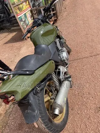 Honda CB 2003