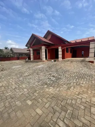3bdrm House in East Legon Hills for rent