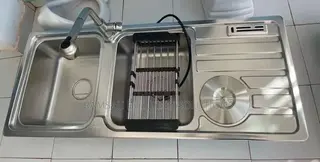 Modern Stainless Steel Kitchen Sink With Pull-Out Spray Tap Complete S