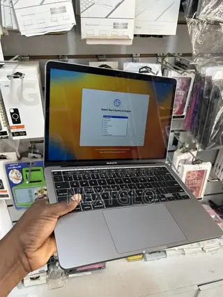 Laptop Apple MacBook Pro 2020 16GB Intel Core i5 SSD 512GB