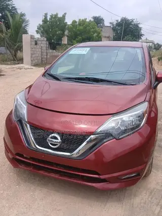 Nissan Versa 2017 Red