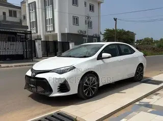 Toyota Corolla XSE 4dr Sedan (1.8L 4cyl CVT) 2017 White