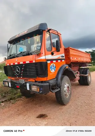 Mercedes Benz Tipper Single Step Axle