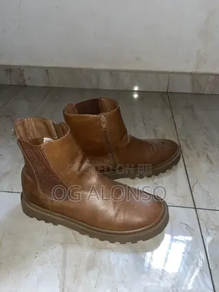 Brown Lovely Boots(BLB)