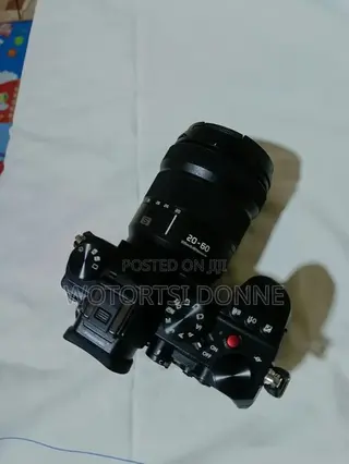Panasonic Lumix S5 With 20-60mm Lens