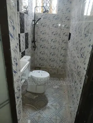 1bdrm Room & Parlour in Malejor School for rent