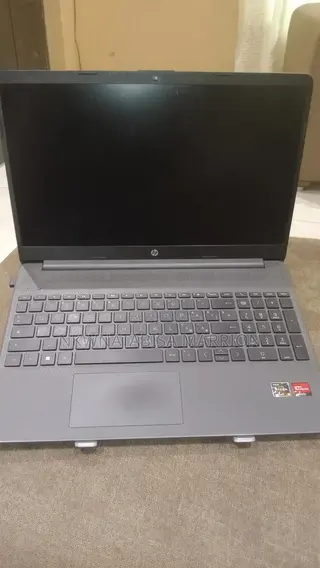 Laptop HP 15s 8GB AMD Ryzen 3 SSD 256GB