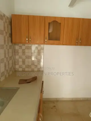 1bdrm Apartment in Adenta Housing, Commandos for rent