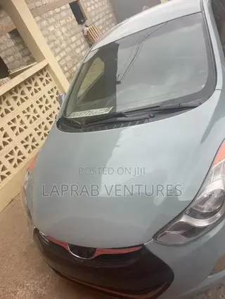 Hyundai Elantra 2012
