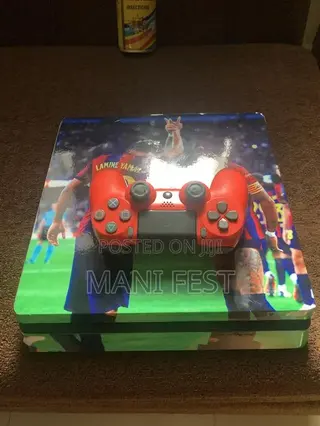PlayStation 4 Slim