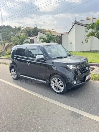 Toyota bB 2015 Black