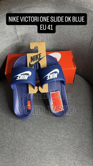 Original Nike Victori One Slide