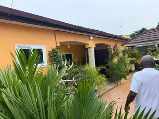 4bdrm House in Dansoman, Market for sale