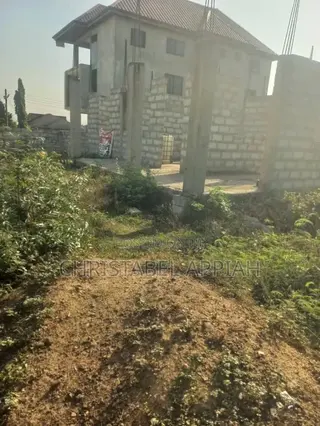 12bdrm House in Dawhenya for sale