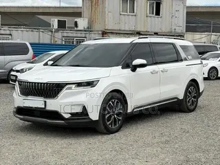 Kia Carnival 2023 White