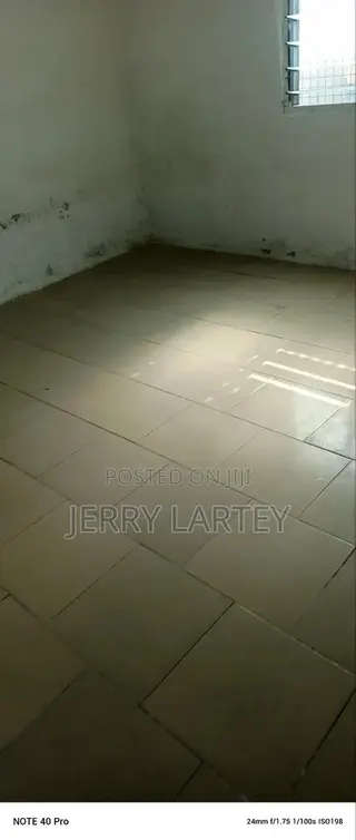 1bdrm Apartment in Dansoman Karikari for rent