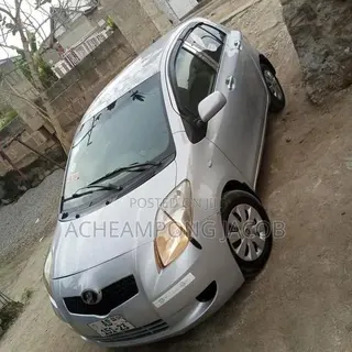 Toyota Vitz 1.3 AWD 3dr 2010 Silver