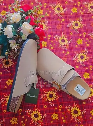 A Suede Slip-on Clogs