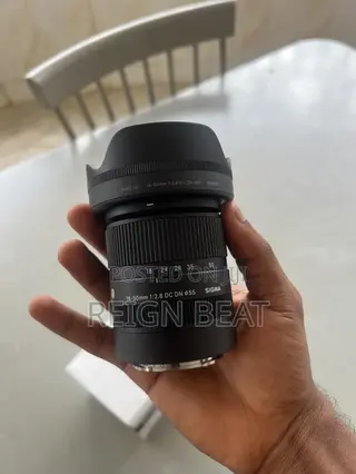 Sigma 18-50mm F2.8 Dc Dn Sony E-Mount Lens