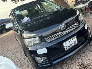 Toyota Voxy V 4WD 7-Seater 2010 Black
