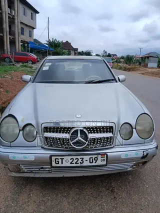 Mercedes-Benz E200 2004 Silver