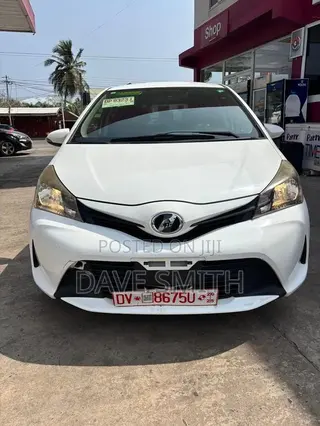 Toyota Vitz 1.3 AWD 5dr 2015 White