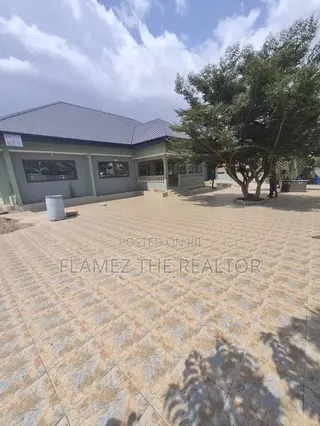 4bdrm House in Tantra Hills, Ola Achool Area for rent