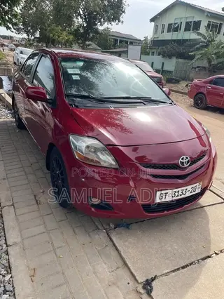 Toyota Yaris 2010 Red