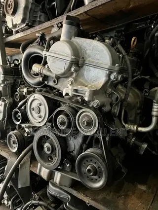 Toyota Vitz Engine 4 Plugs Complete