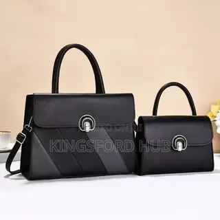 A Beautiful Matching Handbag Set With a Modern Design