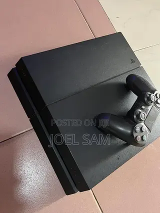 PS4 Console