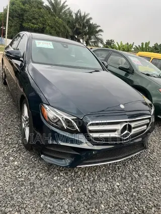 Mercedes-Benz E300 2018 Blue