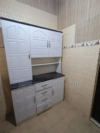 1bdrm Apartment in Quachie, Lincoln School Area for rent