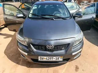 Toyota Corolla 2010 Gray