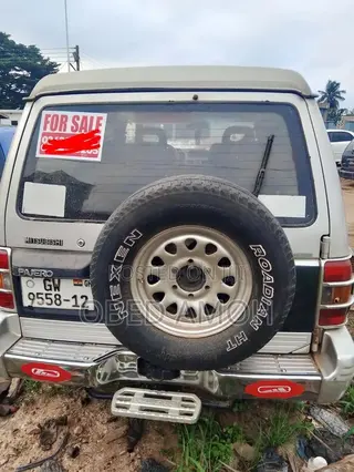 Mitsubishi Pajero 2005 Silver