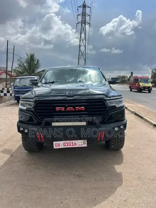 RAM 1500 2019 Black