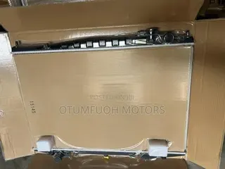 Nissan Hardbody Radiator (Water Tank)
