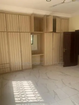 3bdrm House in Lakeside for rent