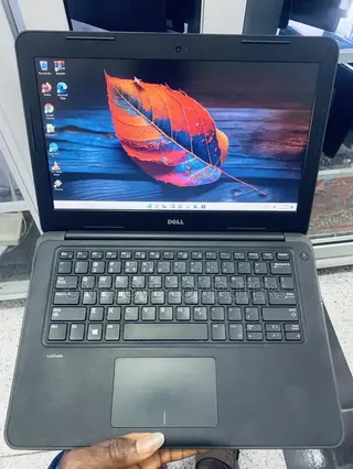 Laptop Dell Latitude 3380 4GB Intel Pentium SSD 128GB