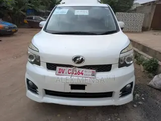 Toyota Voxy 2013 White