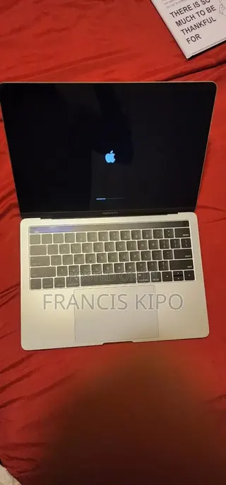 Laptop Apple MacBook 2018 16GB Intel Core i7 SSD 512GB