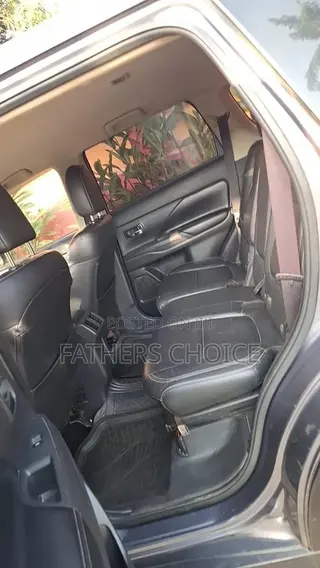 Mitsubishi Outlander SE AWC 2019 Gray