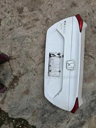 2017 Honda Civic Trunk