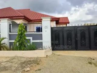 Furnished 4bdrm House in Middle Man Agency, Kumasi Metropolitan