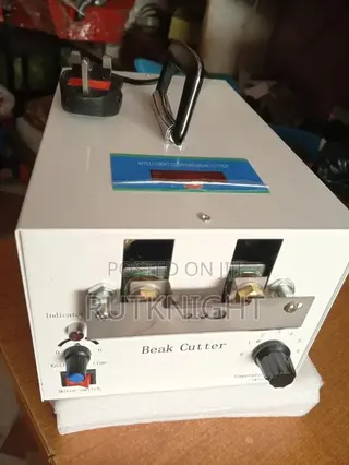 Automatic Debeaker Machine