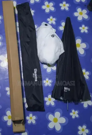 Sofbox Umbrella With Stand and Bracket